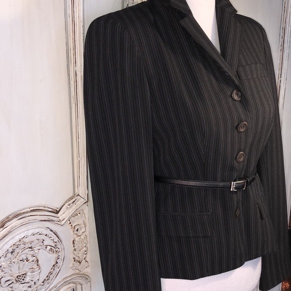 AK Anne Klein Pin Stripe 5 Button Belted Business Blazer Size 2P - Picture 2 of 13